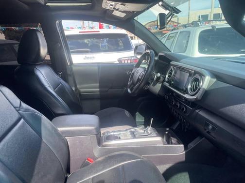 2016 Toyota Tacoma Base