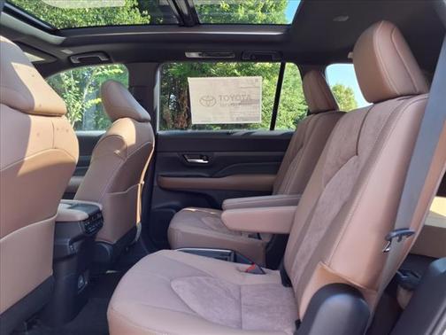 2025 Toyota Grand Highlander Hybrid Limited MAX