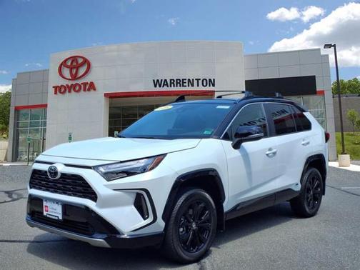 2025 Toyota RAV4 Hybrid SE