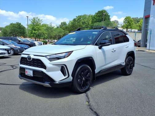 2025 Toyota RAV4 Hybrid SE