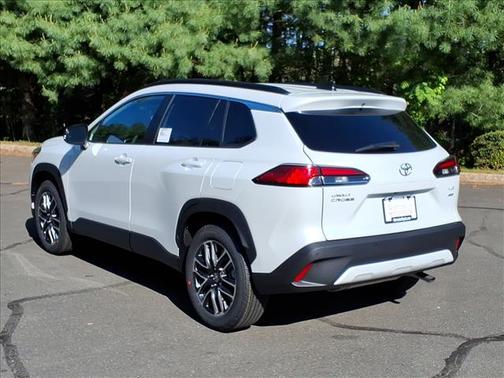 Wind Chill Pearl 2026 Toyota Corolla Cross XLE