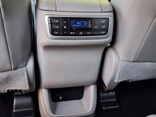 2015 Toyota Highlander Limited Platinum
