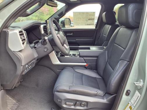 2025 Toyota Tundra Hybrid Platinum
