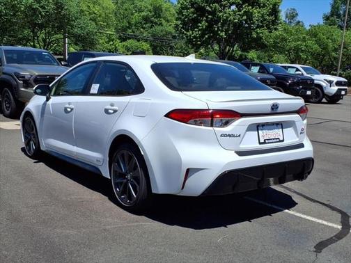 2025 Toyota Corolla Hybrid SE