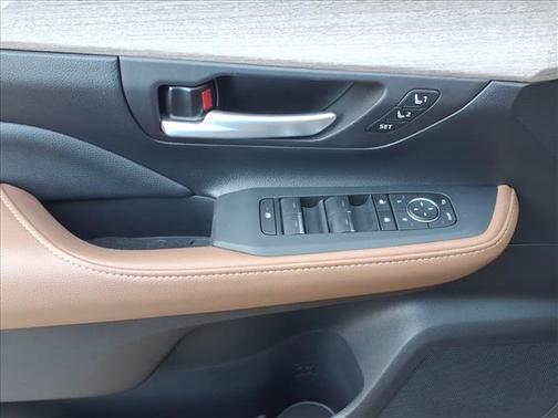 2025 Toyota Grand Highlander Platinum