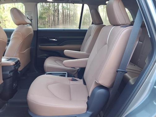 2025 Toyota Grand Highlander Platinum