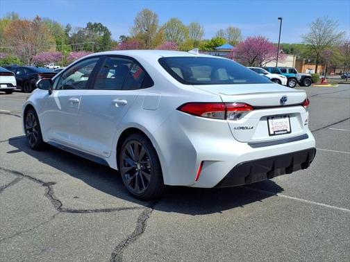 2025 Toyota Corolla Hybrid SE