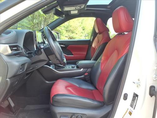 Blizzard Pearl 2021 Toyota Highlander XSE