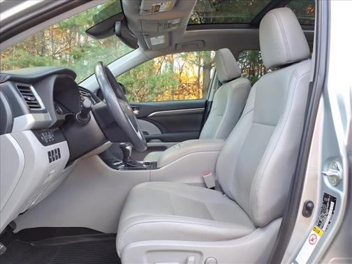 2019 Toyota Highlander Limited Platinum