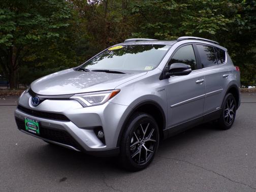 2018 Toyota RAV4 Hybrid SE