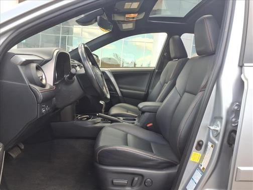 2018 Toyota RAV4 Hybrid SE
