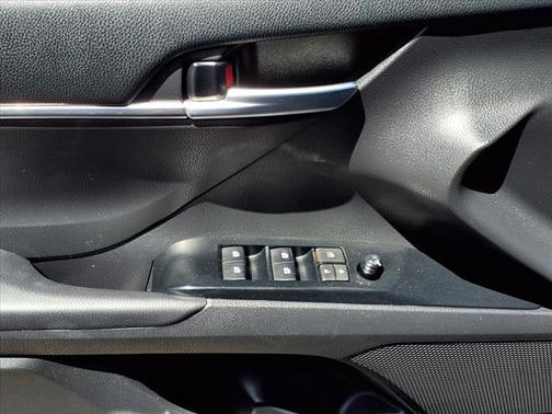 2018 Toyota Camry Hybrid SE