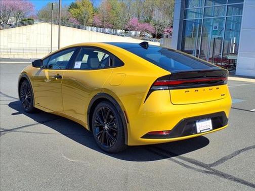 2025 Toyota Prius L