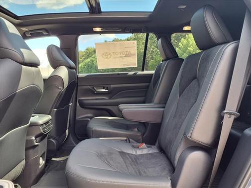 2025 Toyota Grand Highlander Hybrid Limited MAX