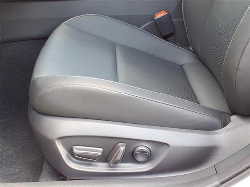 2025 Toyota Prius XLE