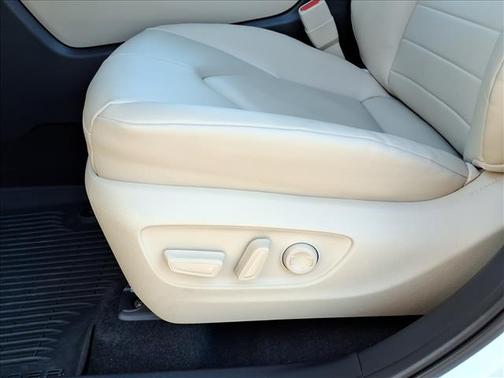 2025 Toyota Highlander Hybrid XLE