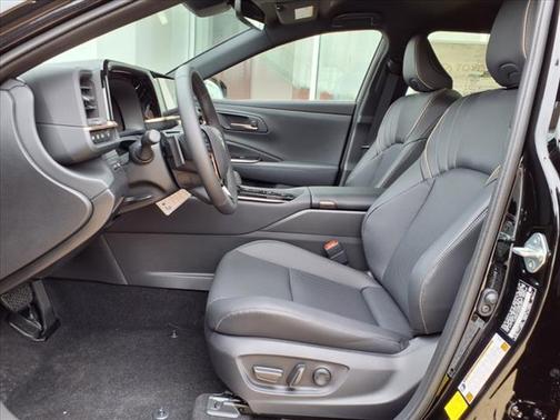 2025 Toyota Crown Signia XLE