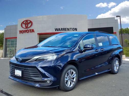 2025 Toyota Sienna XLE