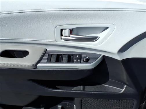 Magnetic Gray Metallic 2025 Toyota Sienna XLE