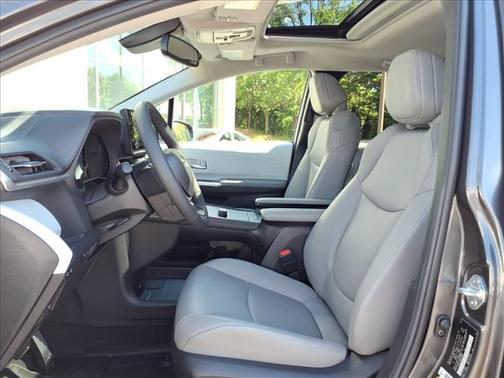 Magnetic Gray Metallic 2025 Toyota Sienna XLE