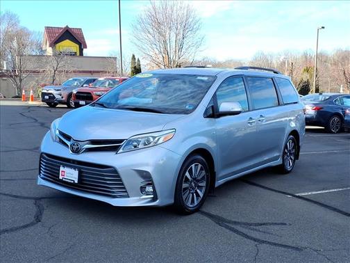 2019 Toyota Sienna Limited Premium