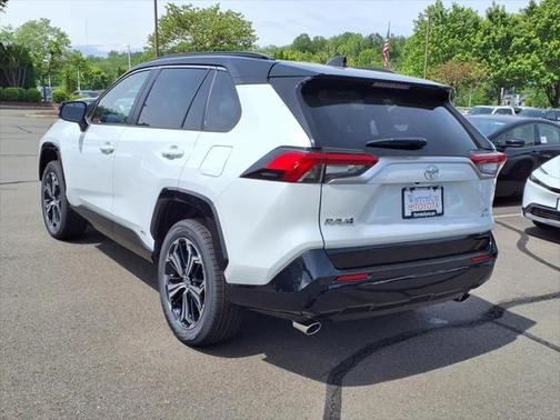 2025 Toyota RAV4 Hybrid SE