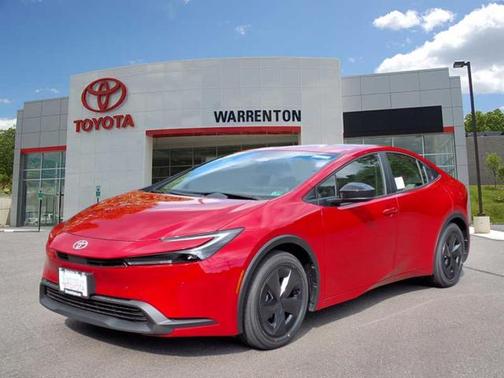 2025 Toyota Prius LE