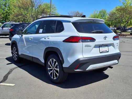 2025 Toyota Corolla Cross XLE