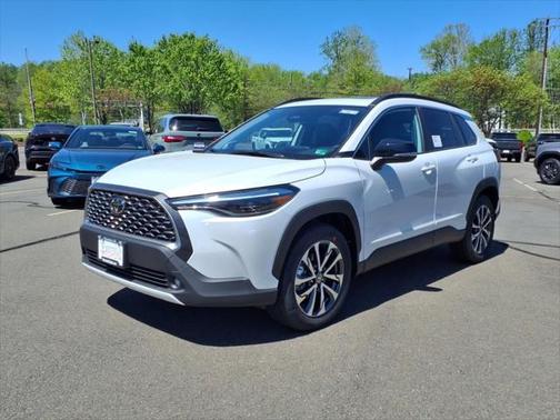 2025 Toyota Corolla Cross XLE