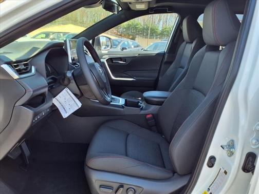 2025 Toyota RAV4 Hybrid SE