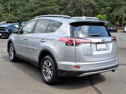 Silver Sky Metallic 2018 Toyota RAV4 Hybrid XLE