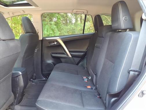 Silver Sky Metallic 2018 Toyota RAV4 Hybrid XLE