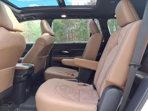 2025 Toyota Grand Highlander Hybrid Limited MAX