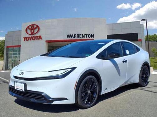 2025 Toyota Prius L