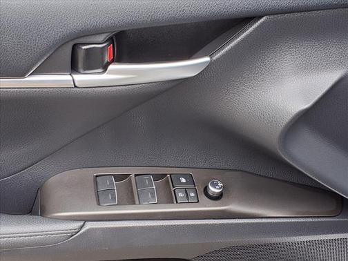 2024 Toyota Camry Hybrid XLE