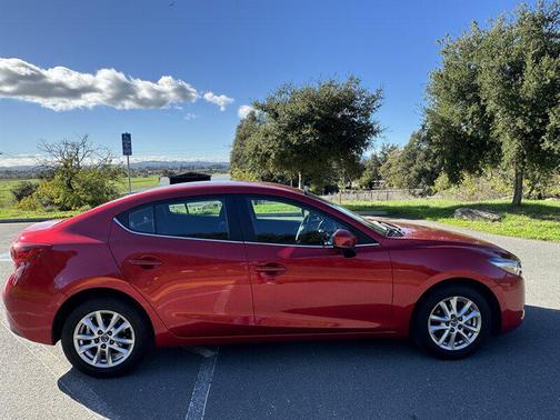 2018 Mazda Mazda3 Sport