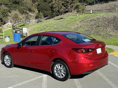 2018 Mazda Mazda3 Sport