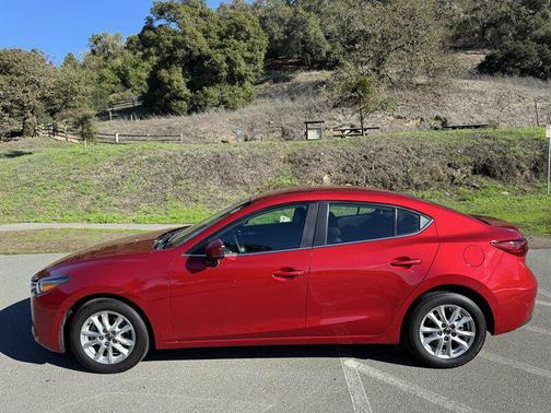 2018 Mazda Mazda3 Sport