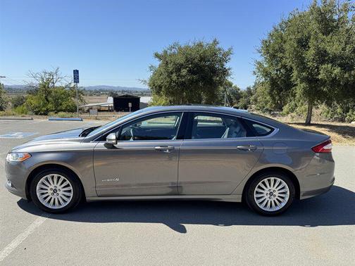 2014 Ford Fusion Hybrid SE