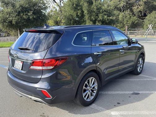 2018 Hyundai SANTA FE SE