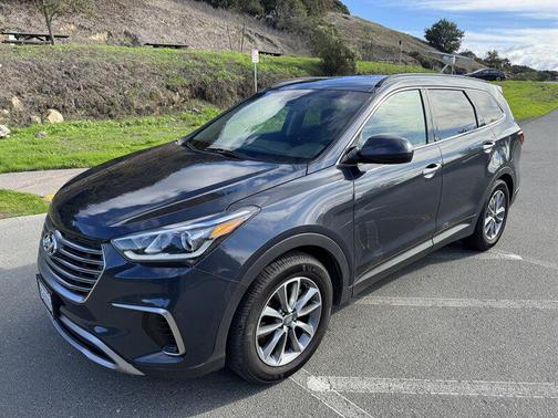 2018 Hyundai SANTA FE SE