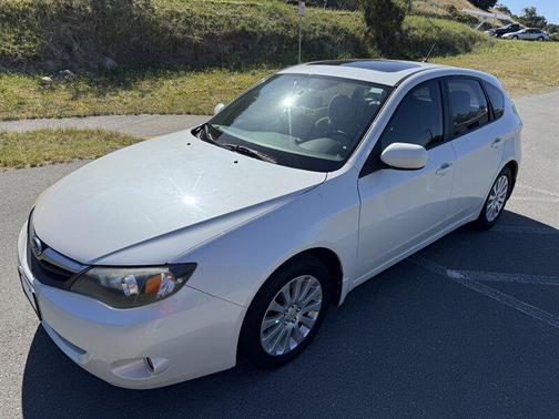 Satin White Pearl 2011 Subaru Impreza 2.5 i Premium
