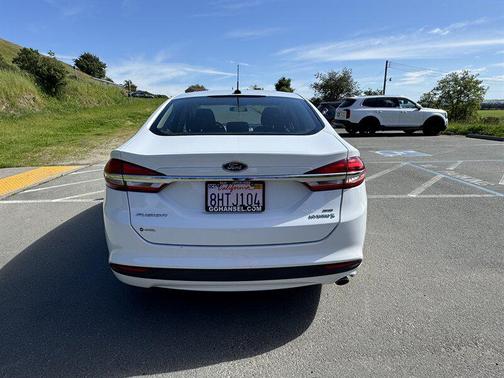 2017 Ford Fusion Hybrid SE