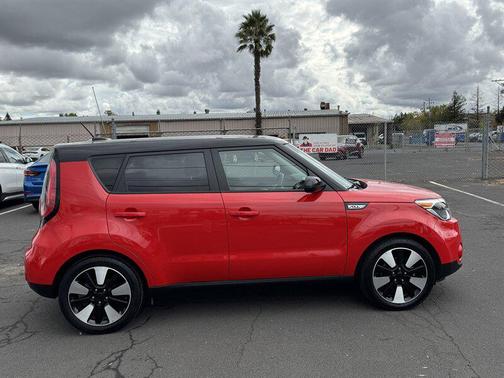 2017 Kia Soul +
