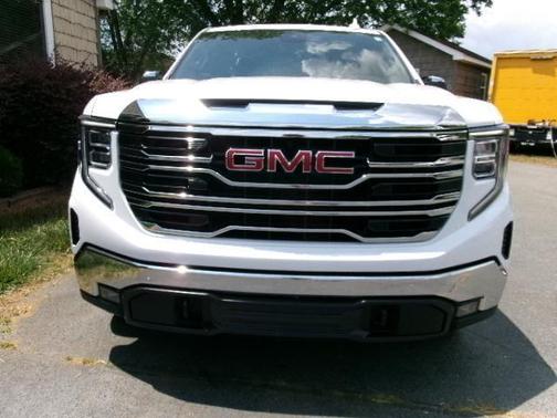 Summit White 2025 GMC Sierra 1500 SLT
