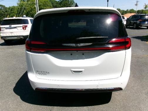 BRIGHT White 2024 Chrysler Pacifica Touring L