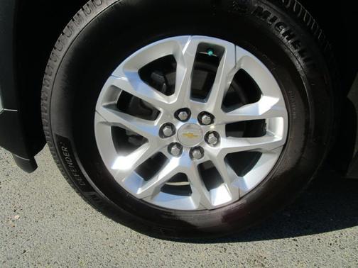 WHITE 2019 Chevrolet Traverse LT Cloth