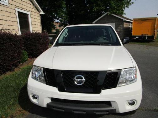 2021 Nissan Frontier SV