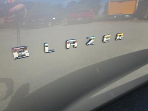 Sterling Gray Metallic 2024 Chevrolet Blazer 2LT