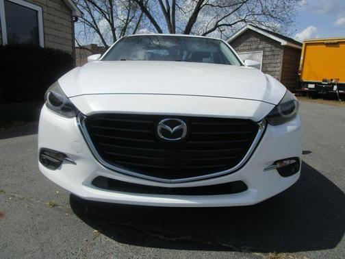 Snowflake White Pearl Mica 2017 Mazda Mazda3 Grand Touring